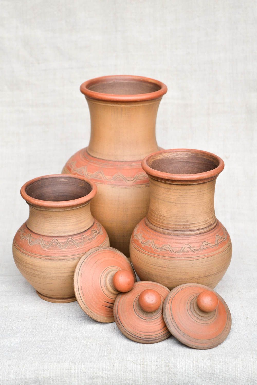 Set of 3 ceramic 100 oz, 60 oz, and 30 oz pitchers without handles with lids in terracotta color 4,5 lb photo 3