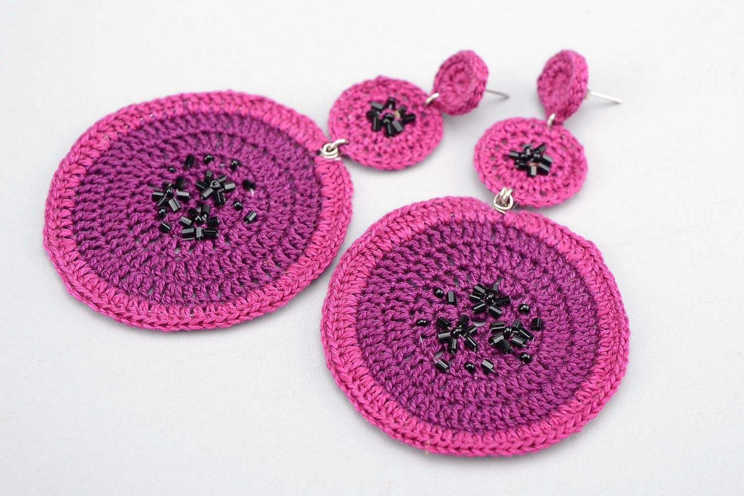 Purple crocheted earrings photo 1