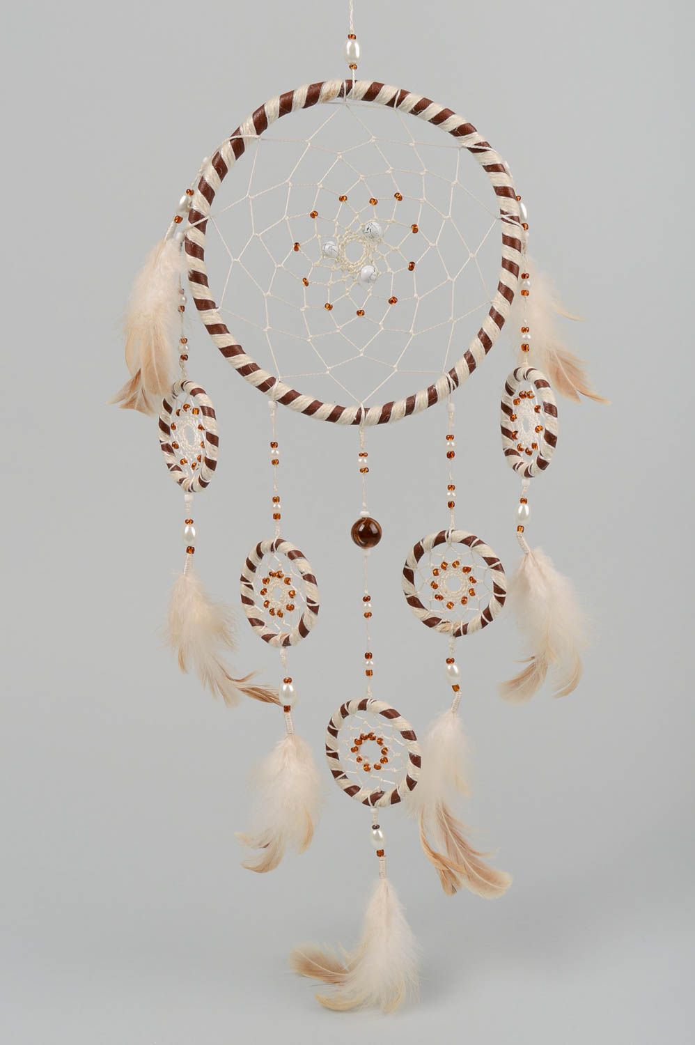 Atrapasueños artesanal con plumas blancas colgante decorativo adorno para pared foto 2