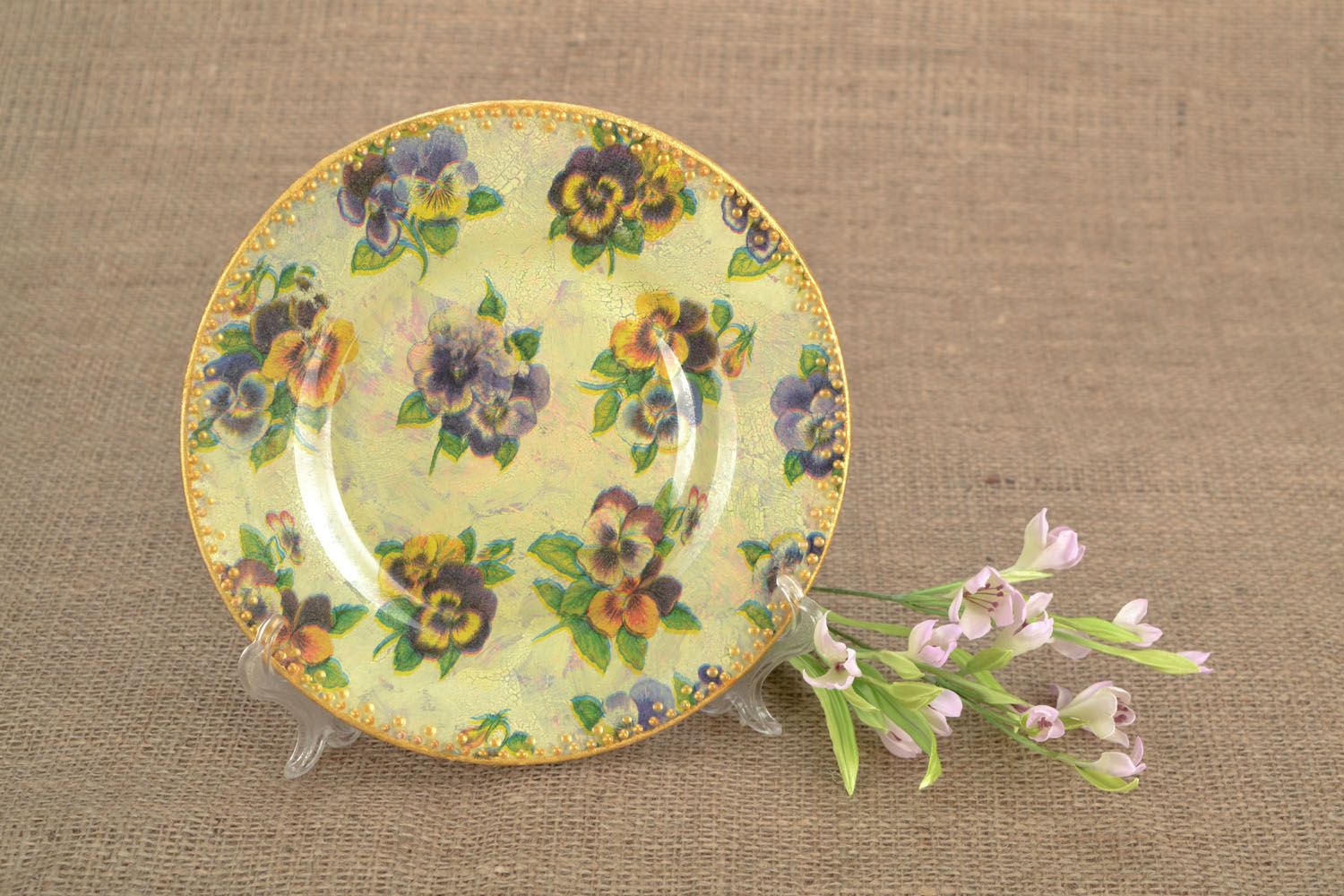 Decorative wall plate Violets photo 1