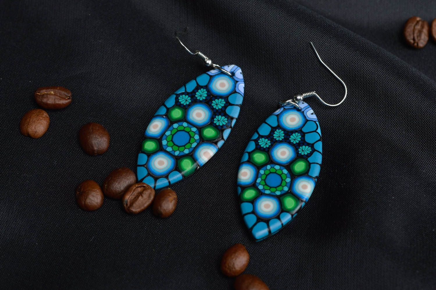 Lange originelle handmade Ohrringe aus Polymerton in Form von blauen Blättern foto 1
