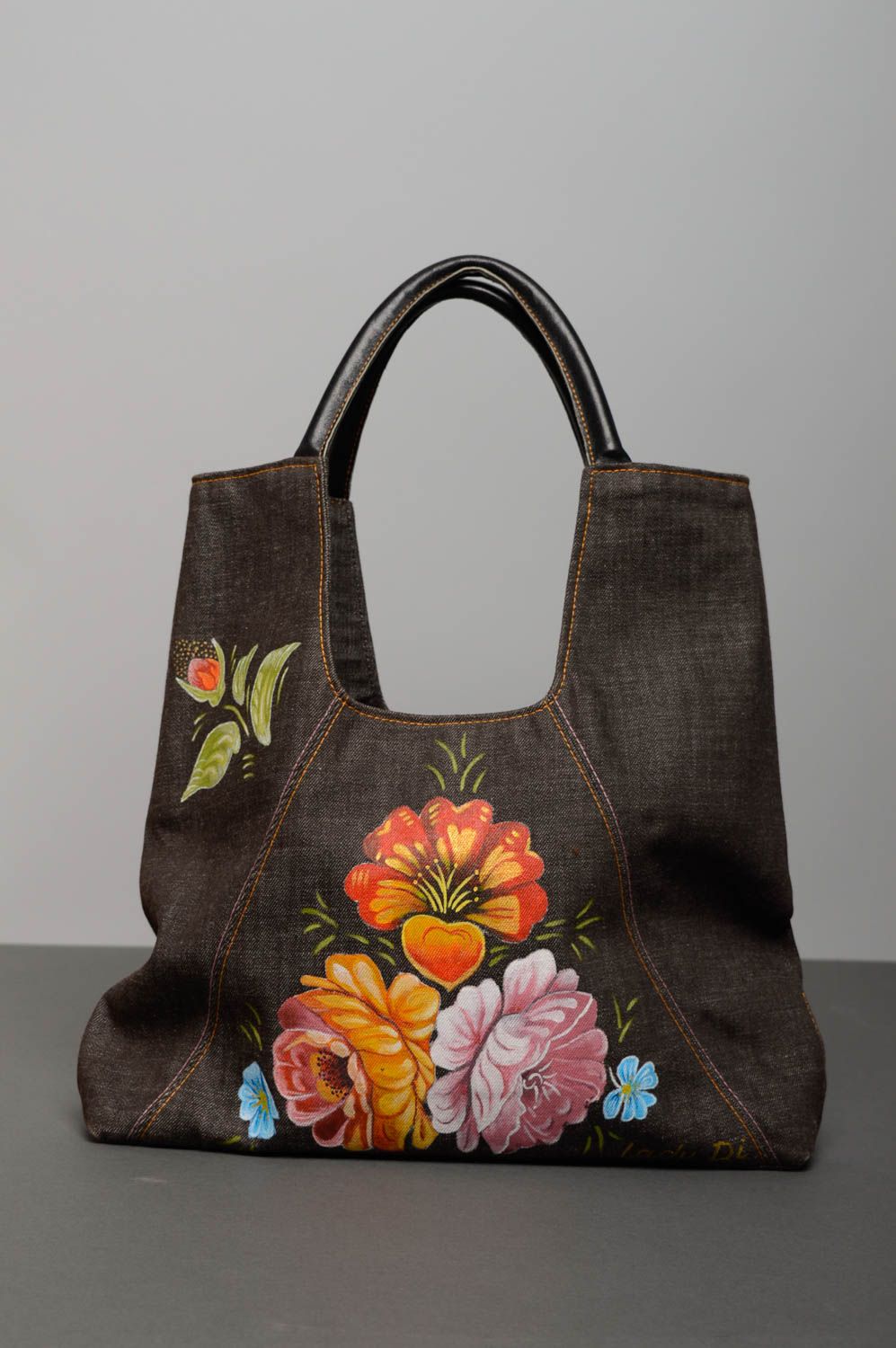 Denim handbag with acrylic painting photo 1