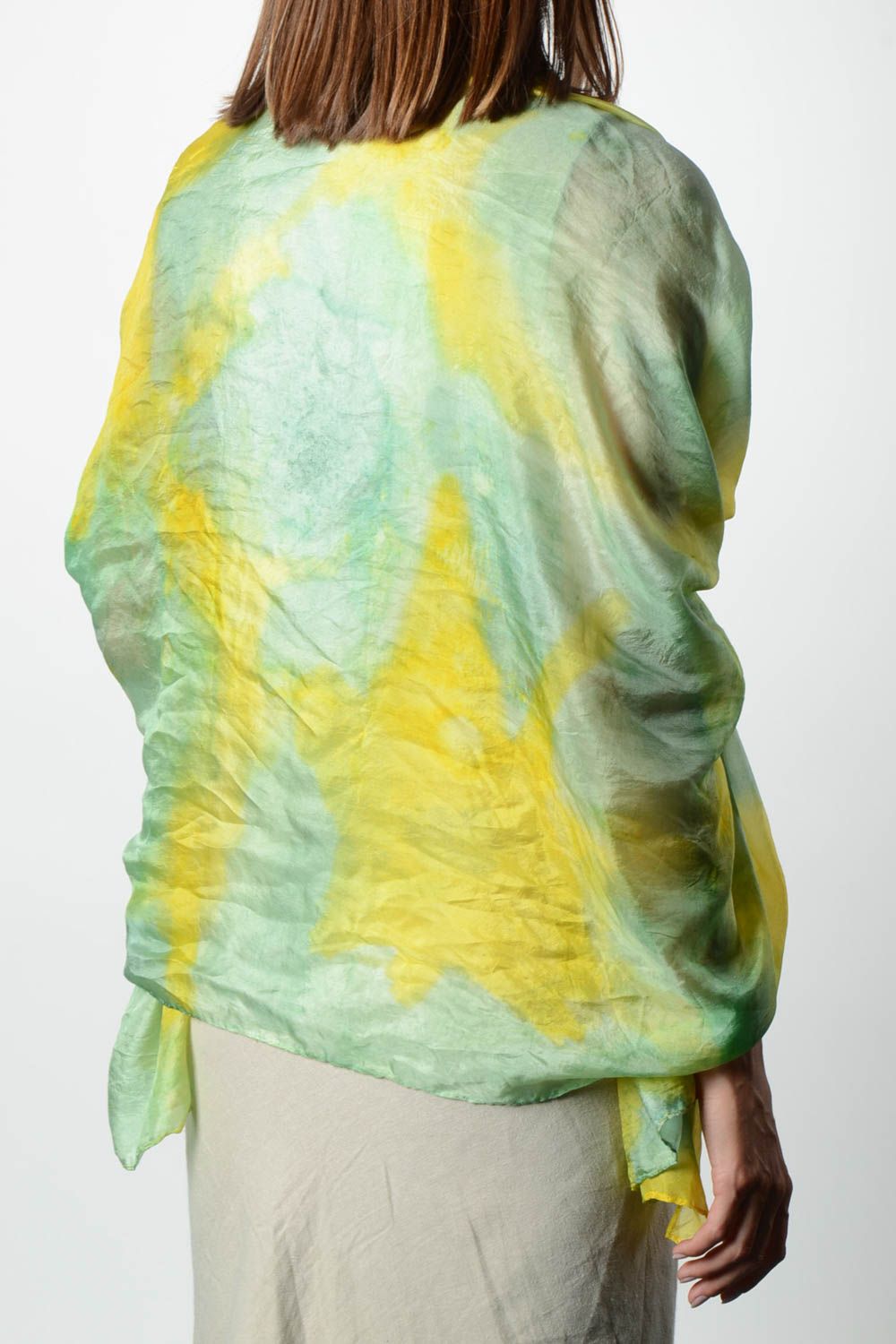 Écharpe soie Accessoire fait main jaune vert Cadeau femme original avec peinture photo 2