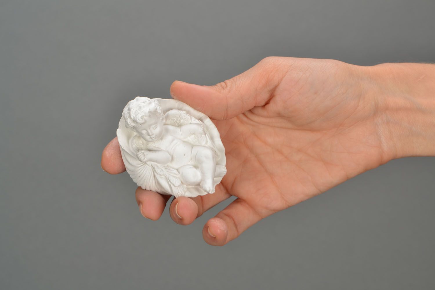 Plaster figurine for painting Angel in a Shell photo 2