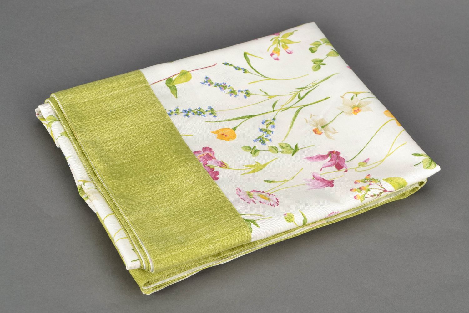 Mantel de tela floral foto 4