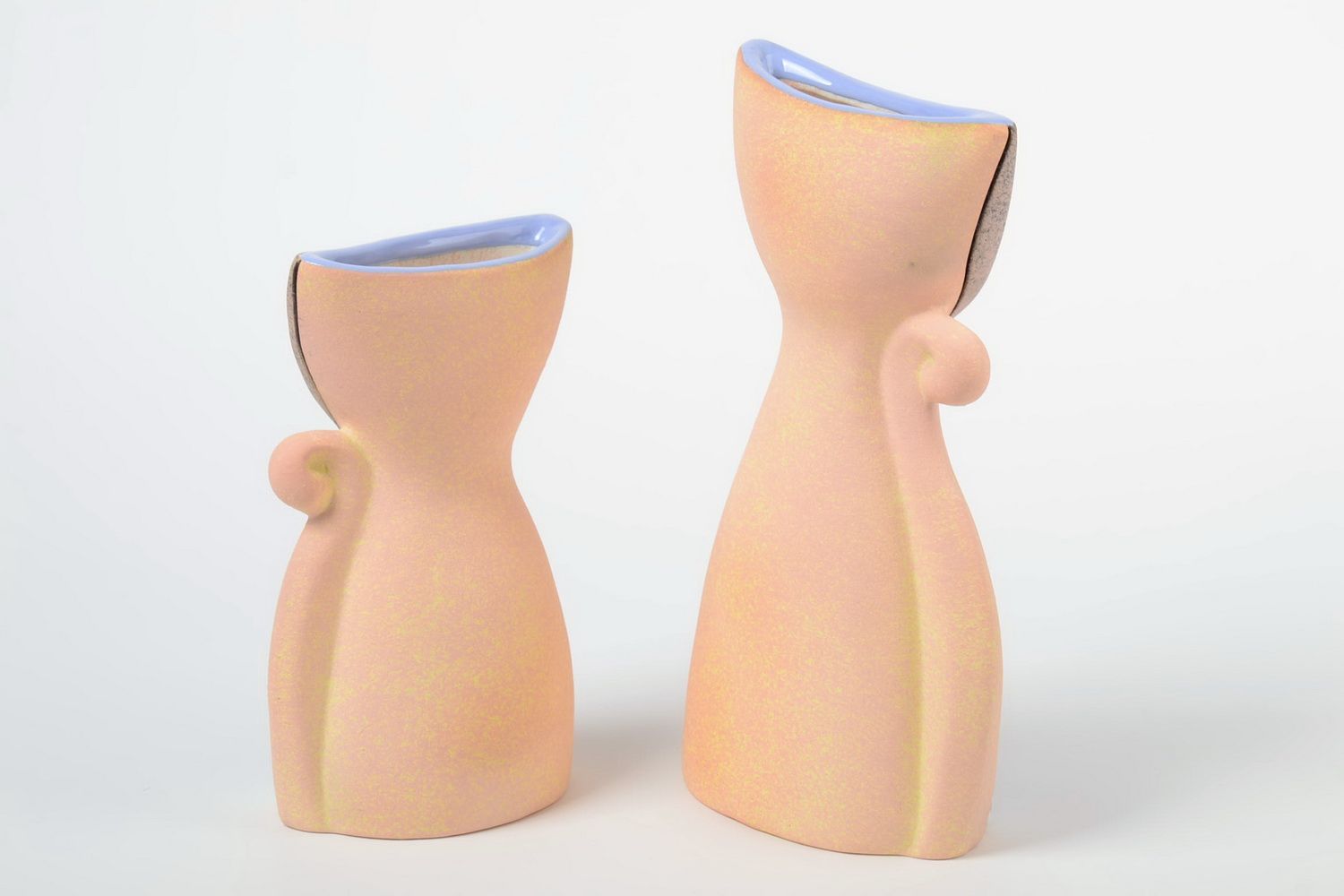 2 ceramic kitties' shape vases for décor 50 and 75 oz 12&10 inches in beige color 6 lb photo 4