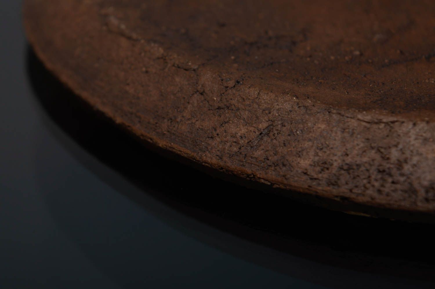Керамическая тарелка из шамотной глины плоская фото 5