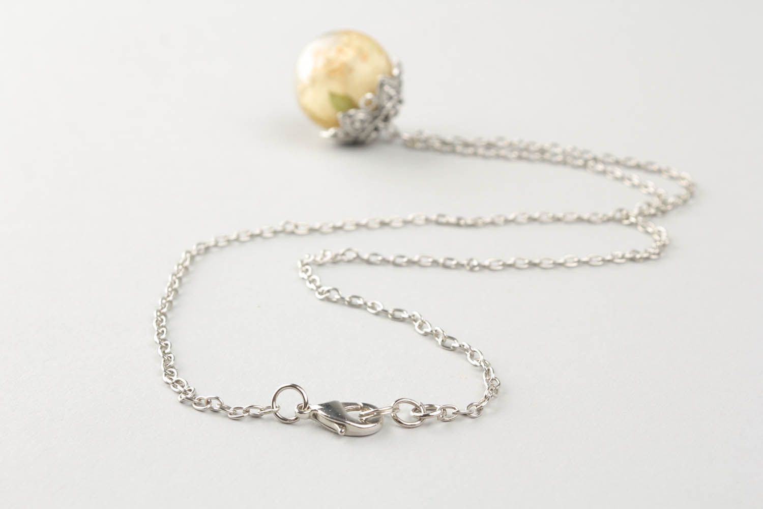 Neck pendant with a long chain White Rose photo 4