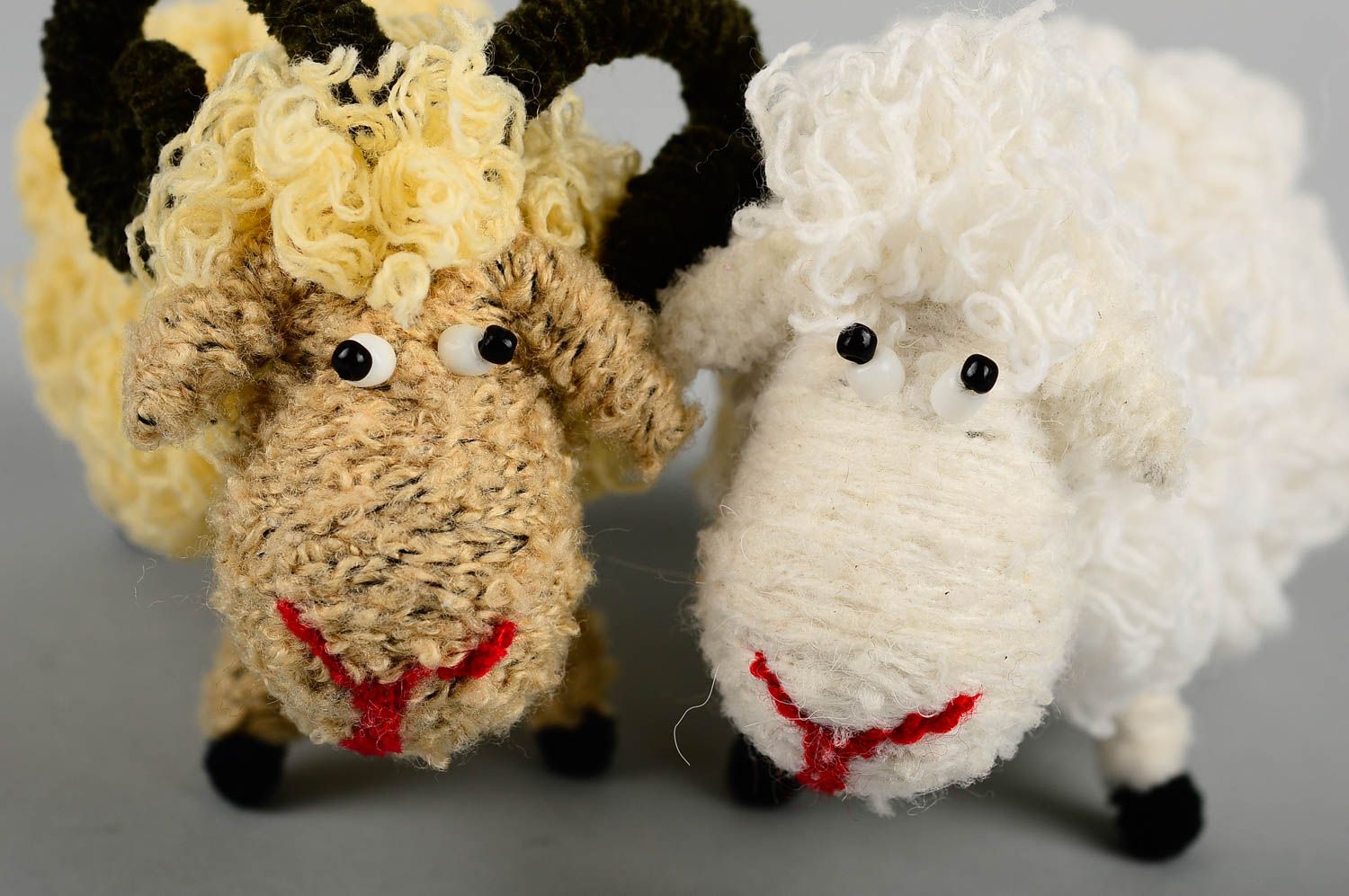 Игрушки ручной работы игрушки животные 2 шт игрушки из ниток овечка и барашек фото 5