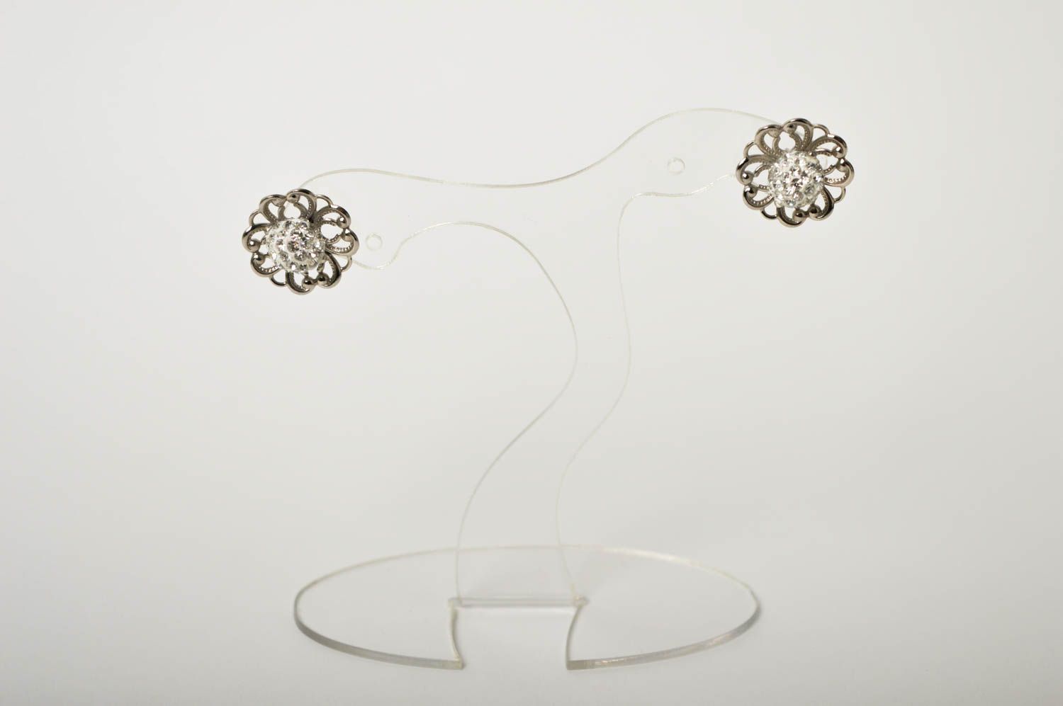 Beautiful handmade beaded earrings cute stud earrings accessories for girls photo 4