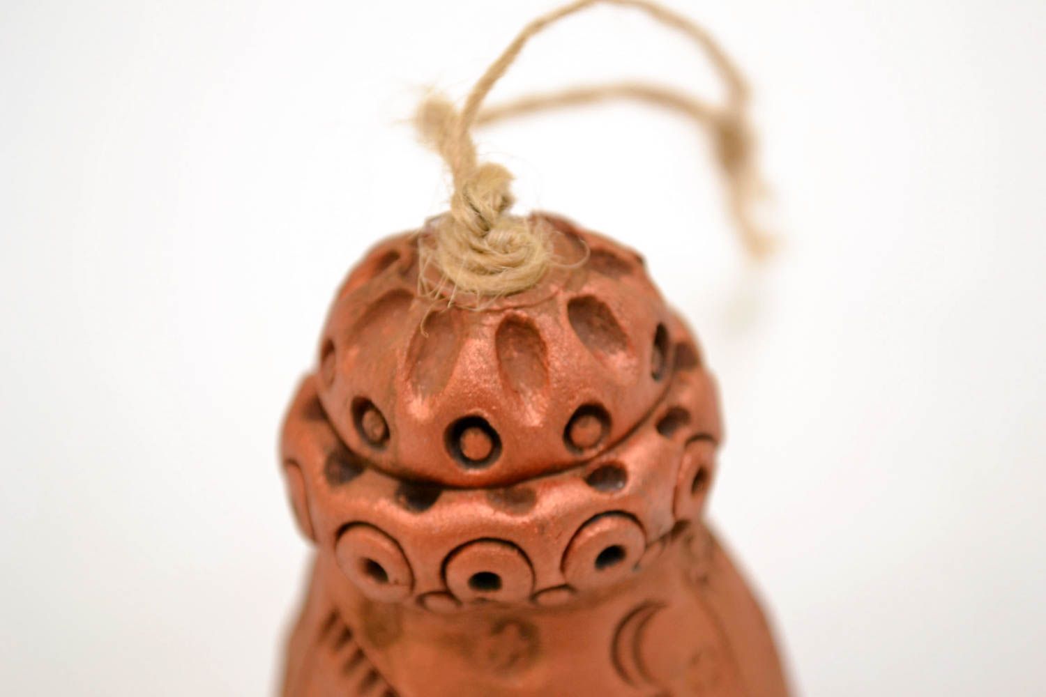 Campanello d'autore in ceramica fatto a mano pendente in argilla originale
 foto 4