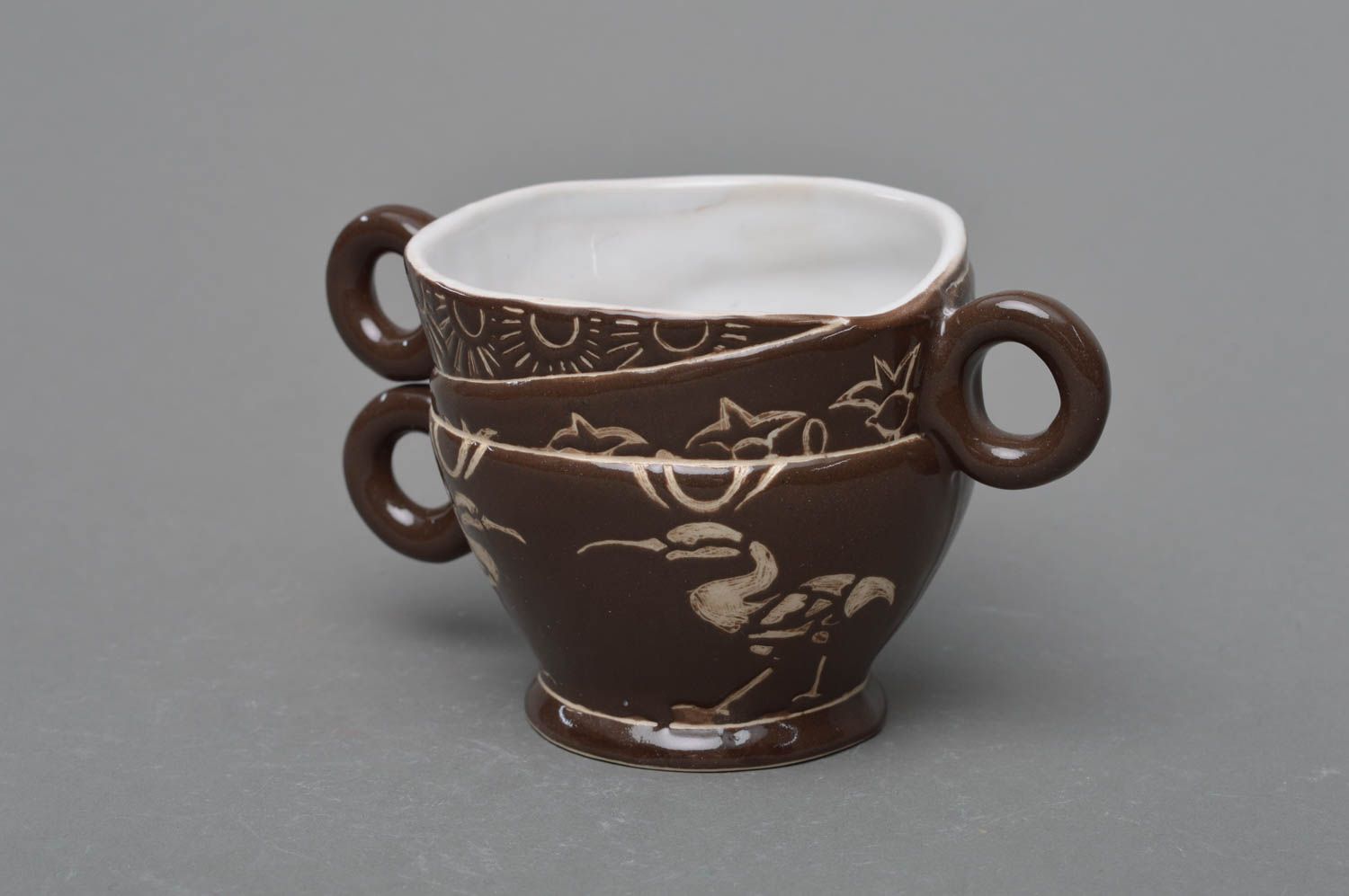 Art 5 oz ceramic cup in brown and beige color with birds' pattern and three handles photo 2