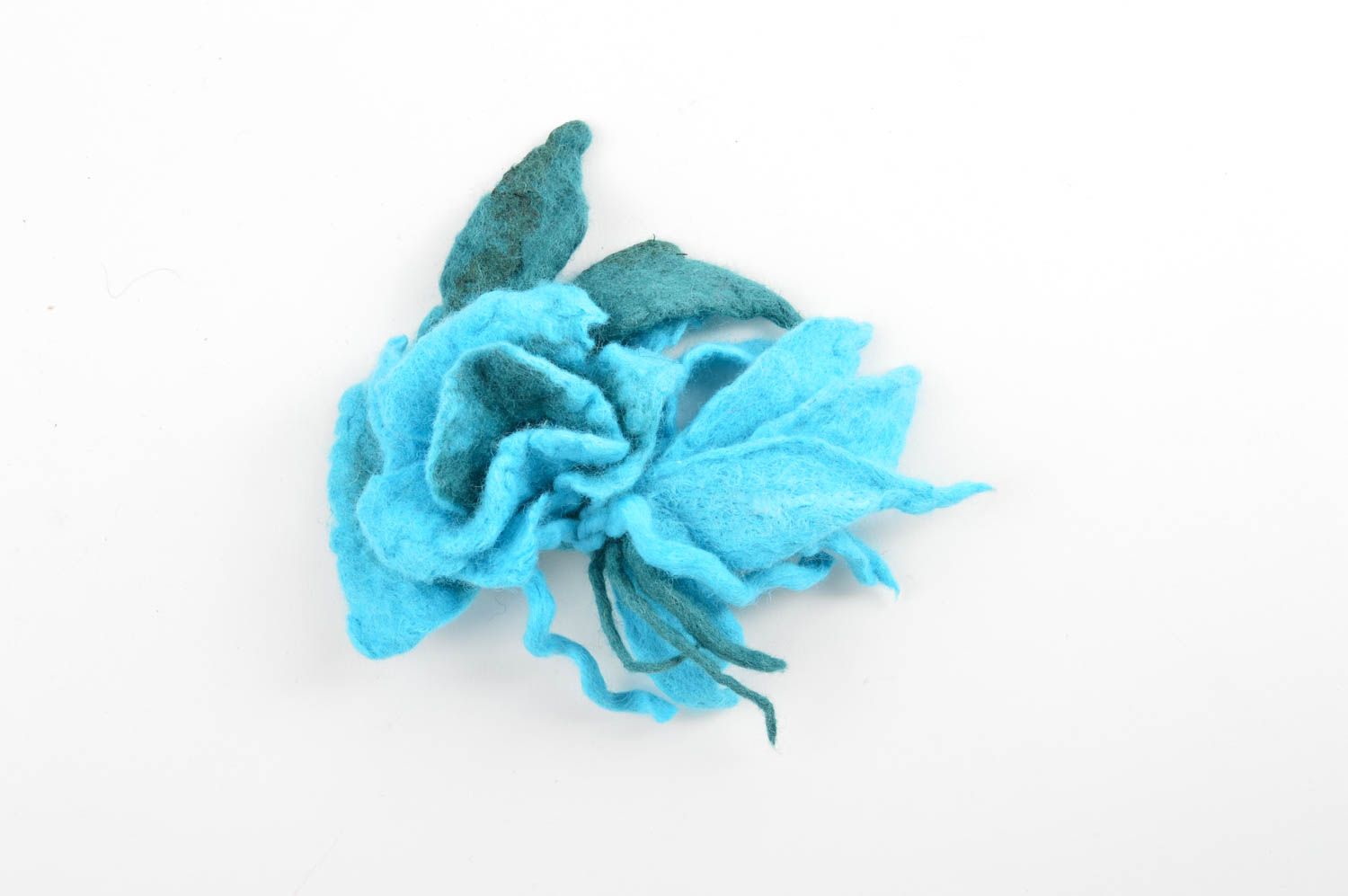 Broche bleue fleur Bijou fait main laine feutrée Accessoire femme design photo 3