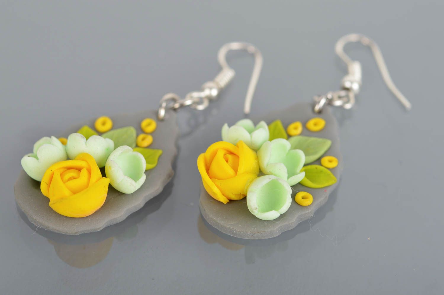 Polymer clay handmade designer earrings gray with yellow roses summer jewelry photo 2