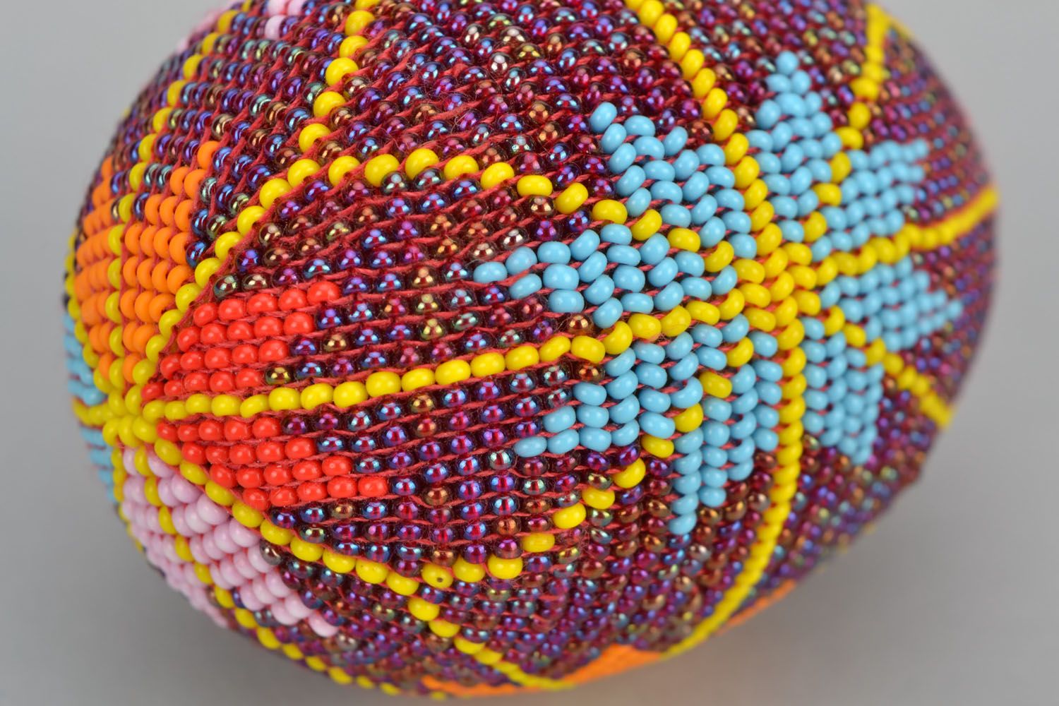 Wooden egg woven over with beads Stars photo 4