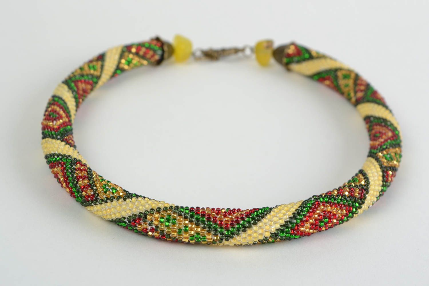 Collar de abalorios artesanal con forma de cuerda de colores verde y dorado bonito  foto 4