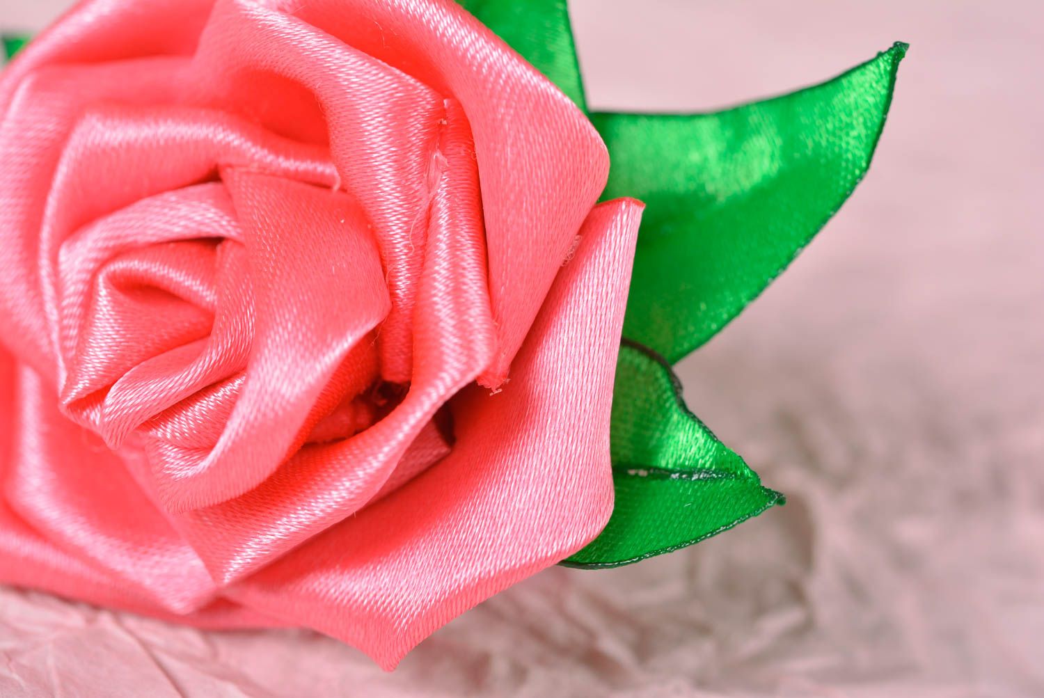 Украшение ручной работы резинка для волос резинка с цветком розовая роза фото 2