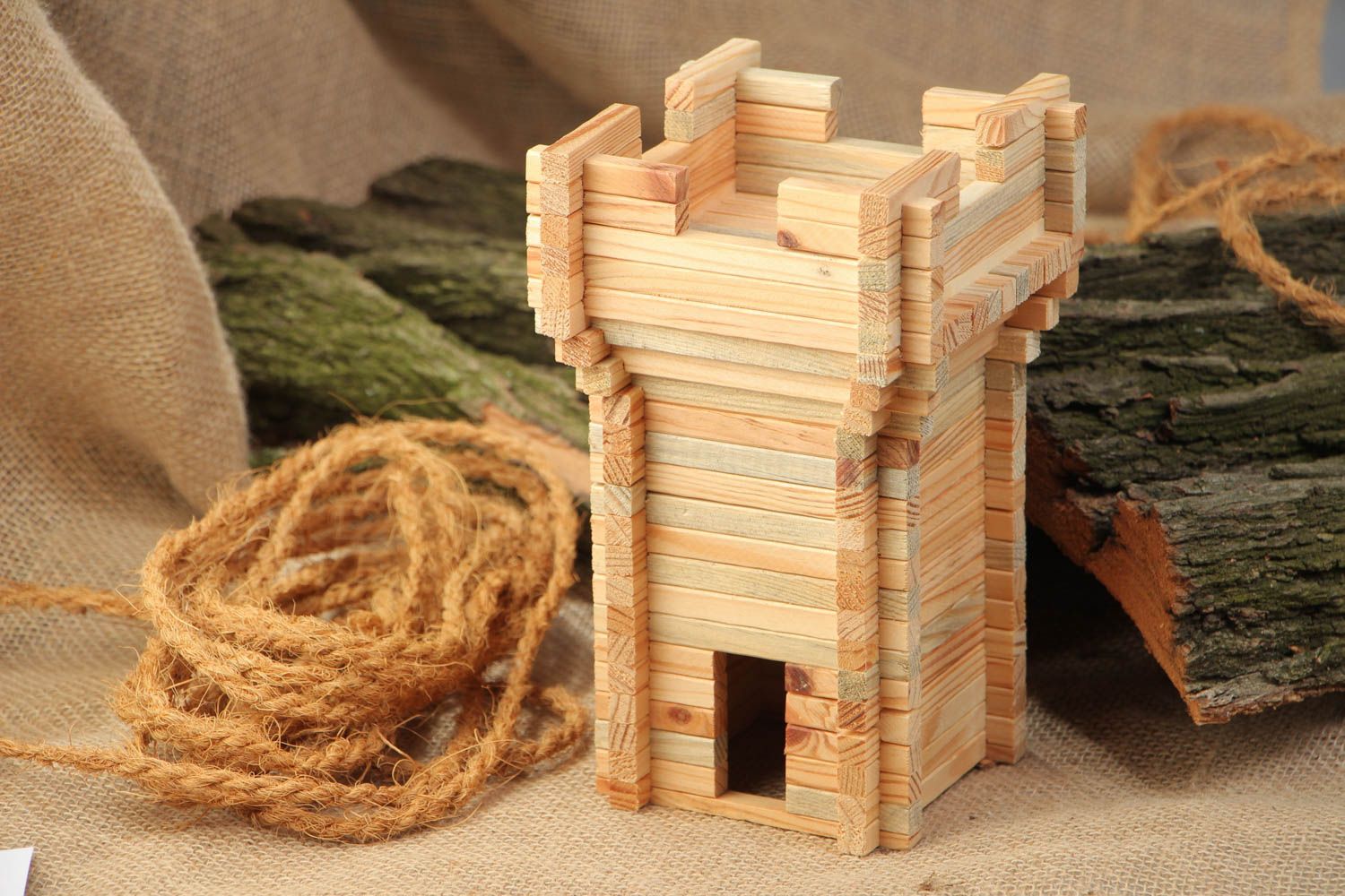 Handmade Baukasten aus Holz Turm aus 107 Einzelteilen öko reines Spielzeug foto 1