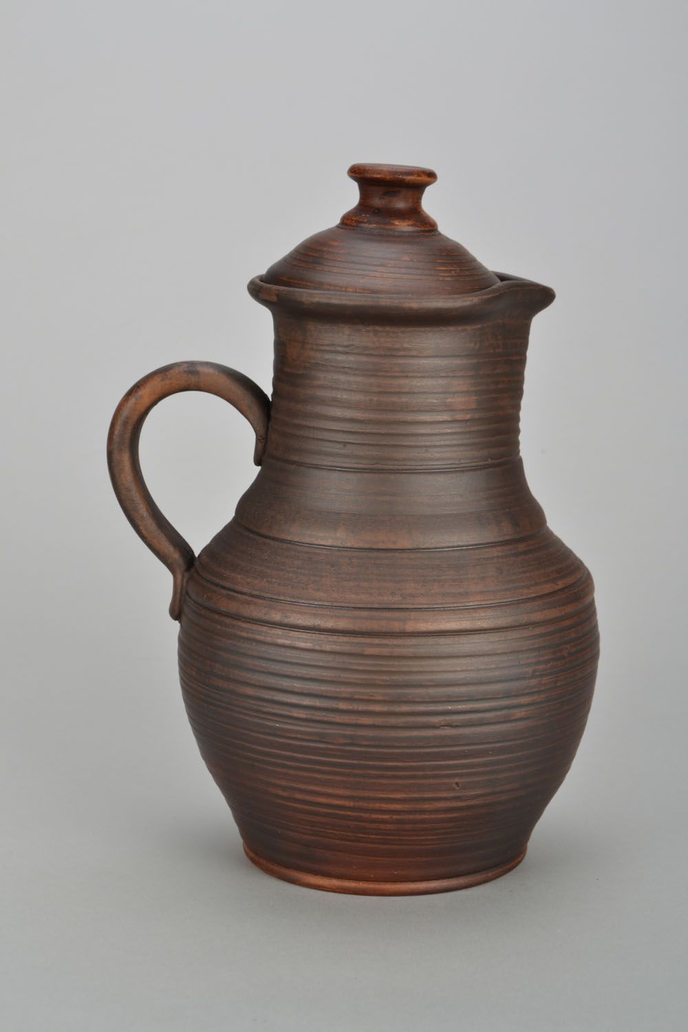 45 oz ceramic milk jug with handle and lid in dark brown color 1,87 lb photo 3