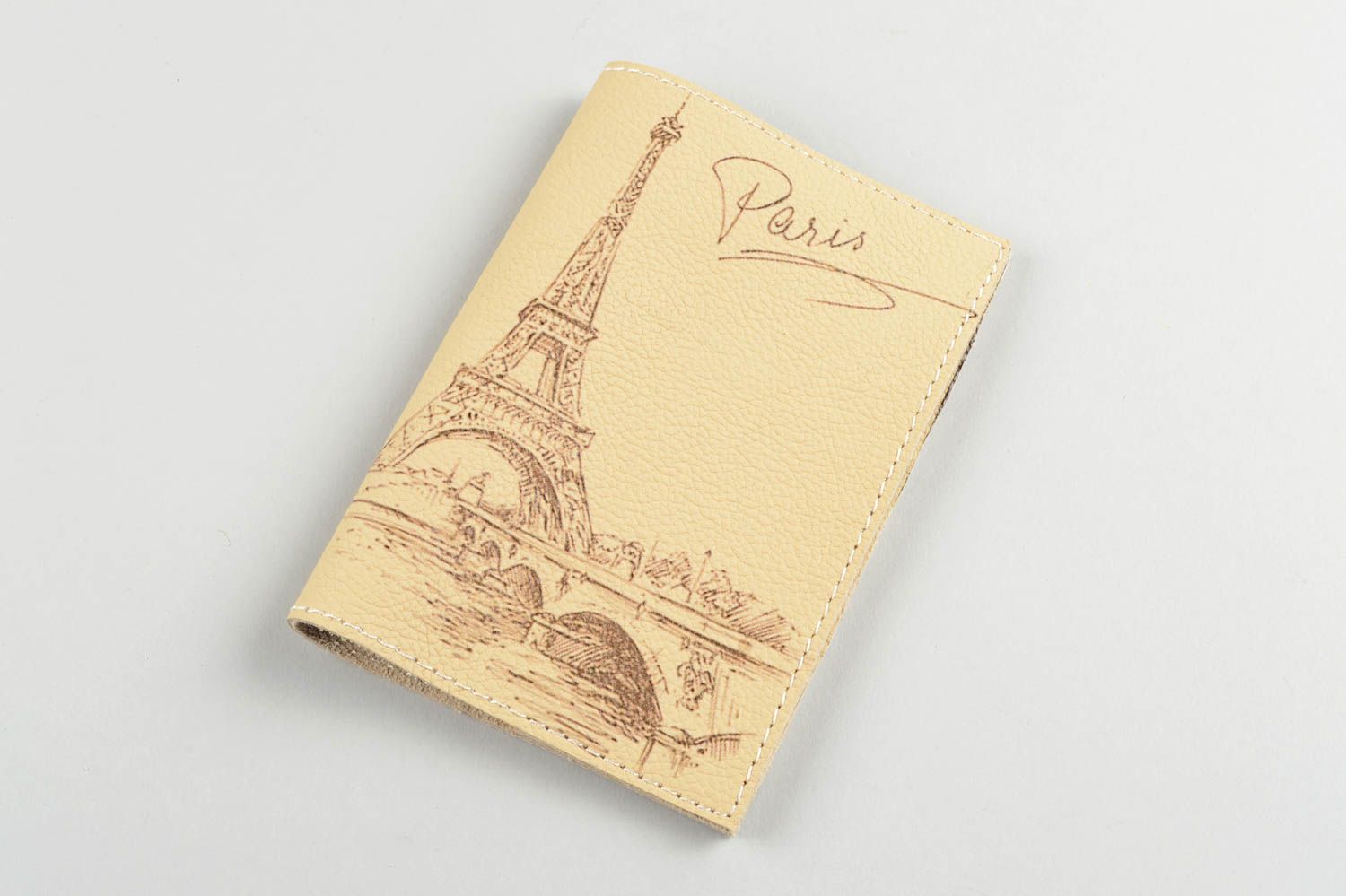 Funda de cuero artesanal regalo original estuche para pasaporte Torre de Eiffel foto 4