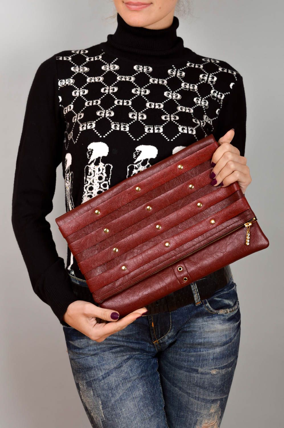 Бордовая сумка ручной работы сумочка клатч стильная женская сумка без ручек фото 5