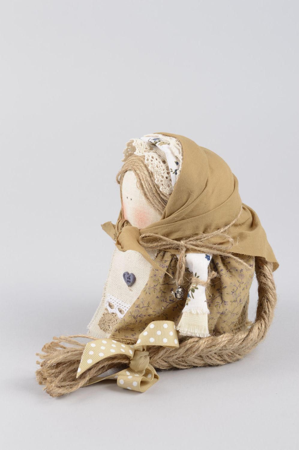 Muñeca de tela hecha a mano juguete tradicional con granos regalo original  foto 2