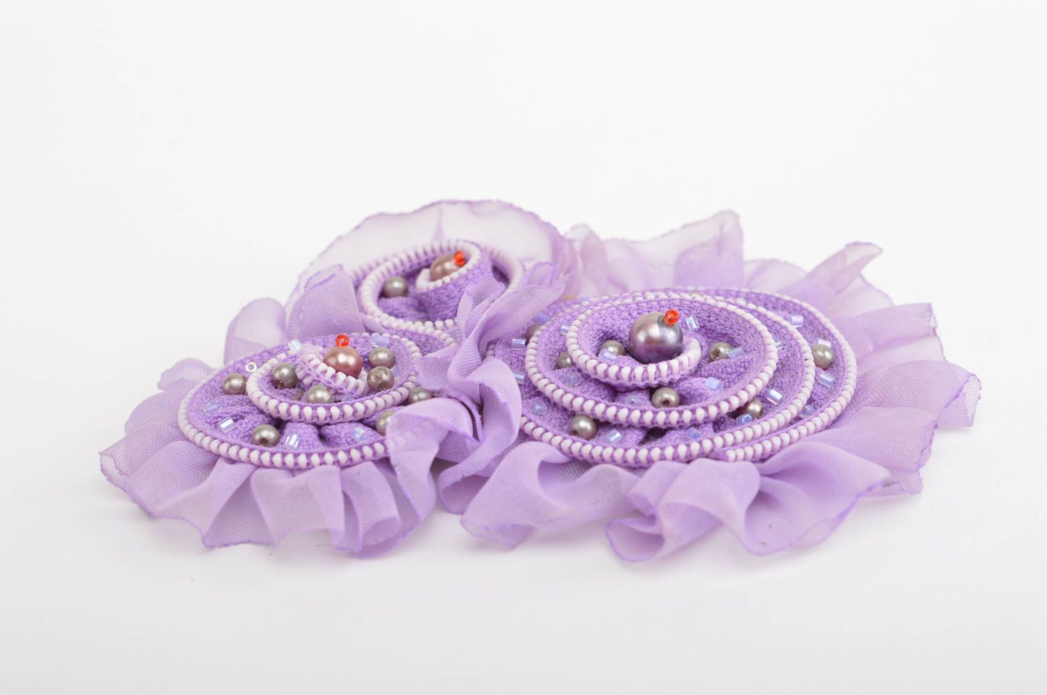 Handmade designer accessory brooch in shape of flowers cute beaded jewelry photo 3