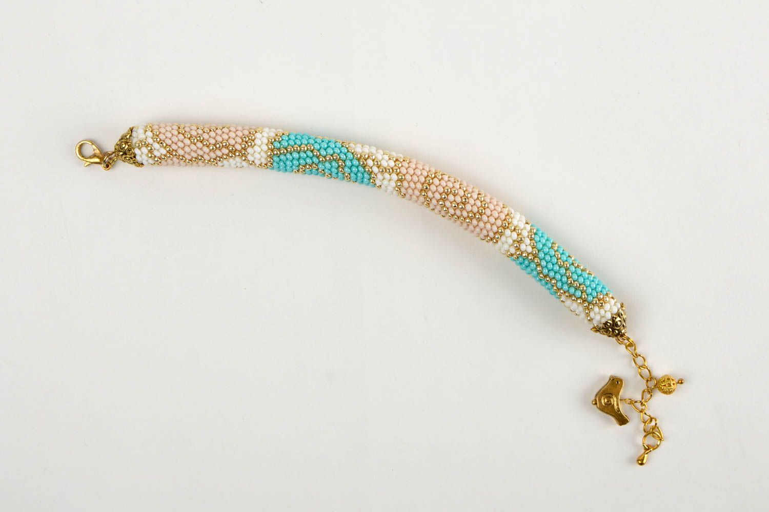 Bracelet perles rocaille fait main Bijoux design Accessoire pour jeune fille photo 4