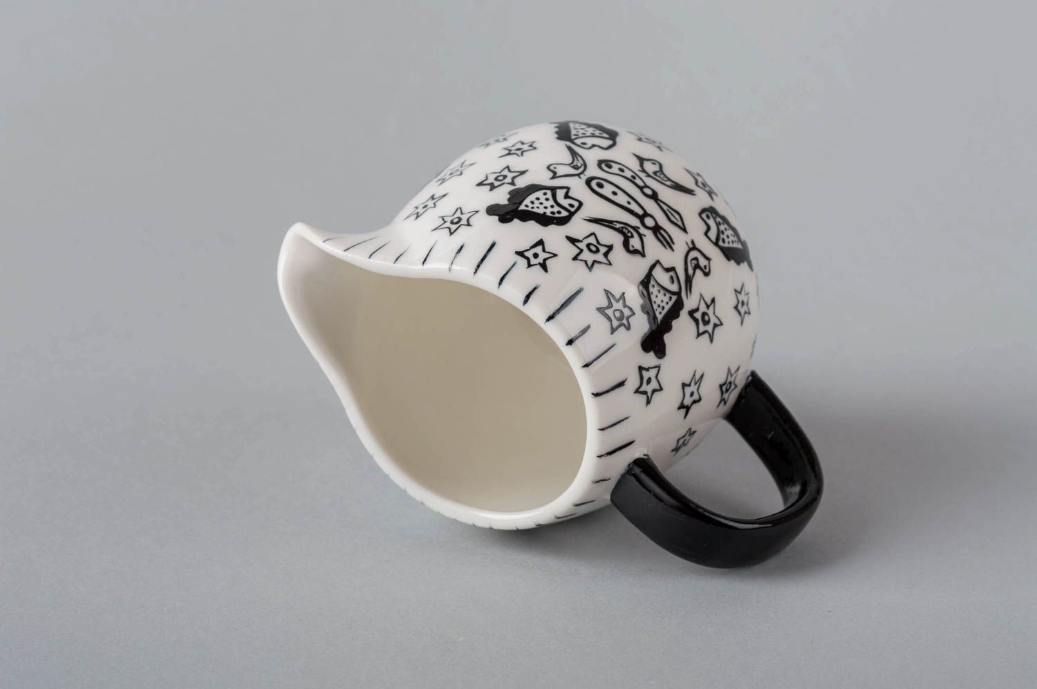 12 oz ceramic porcelain creamer jug in white and black color with fish design 0,4 lb photo 4