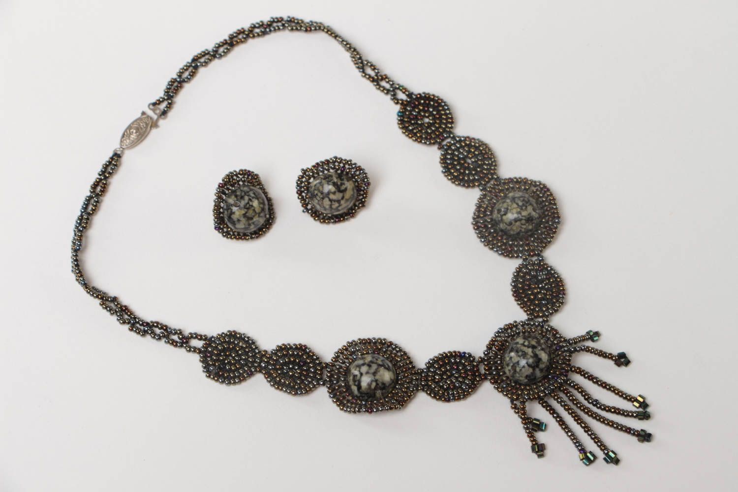 Accesorios de abalorios collar y pendientes hechos a mano originales estilosos foto 2