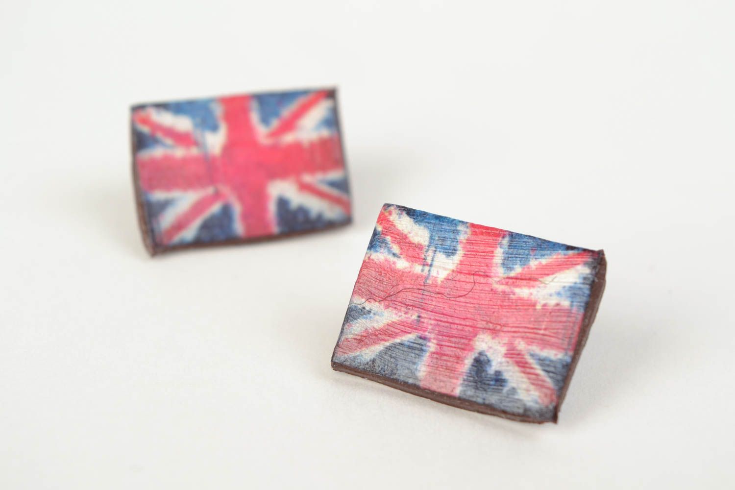 Stilvolle Ohrstecker aus Polymerton in Decoupage Technik handmade in Form der Flagge vom Großbritannien foto 1