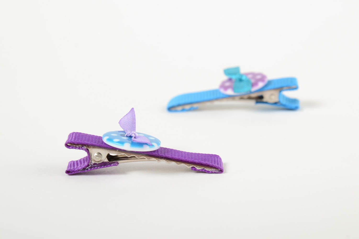 Set of handmade hairpins made of rep ribbons with buttons for children 2 pieces photo 4
