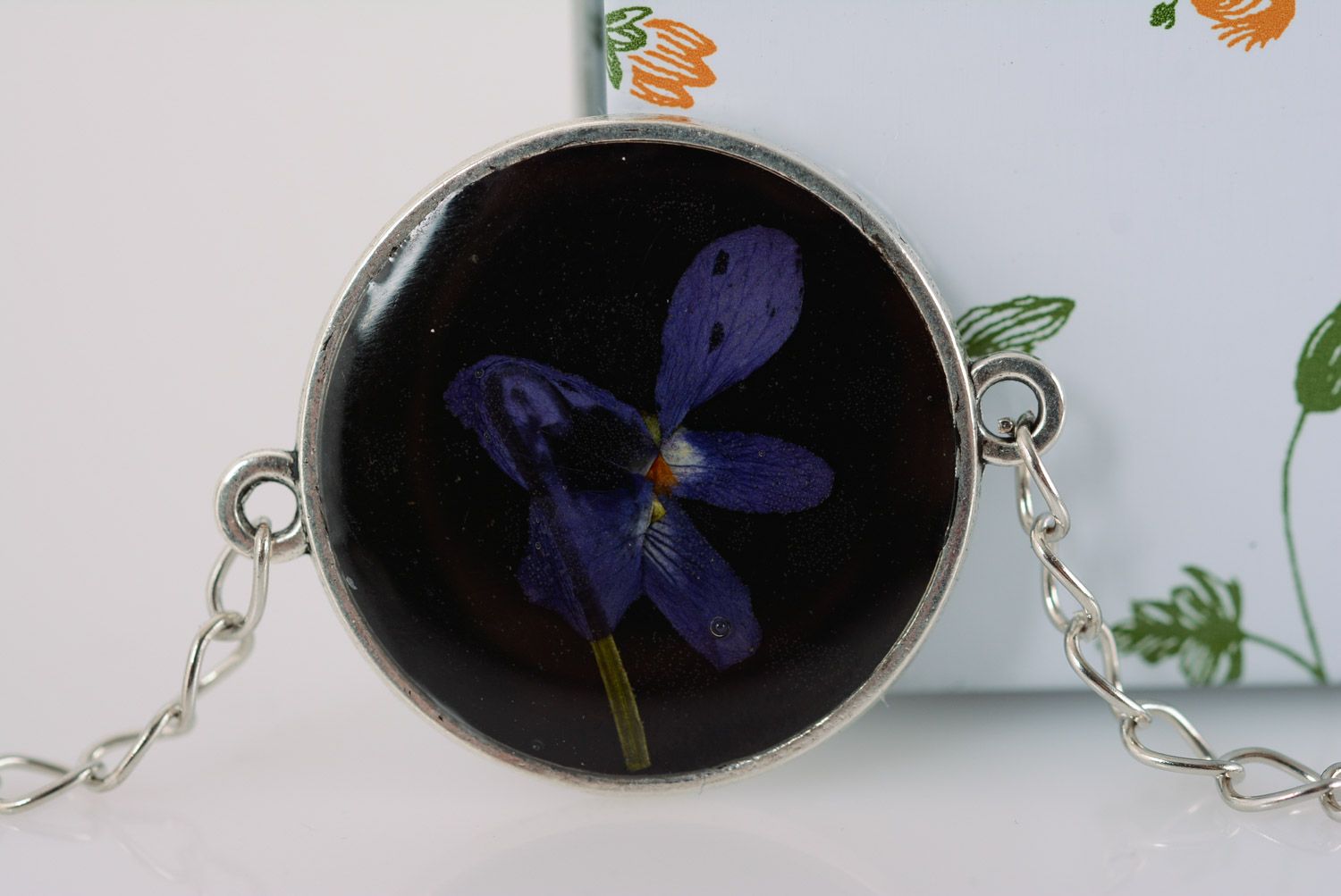 Handmade women's wrist bracelet with metal chain and dark flower in epoxy resin photo 5