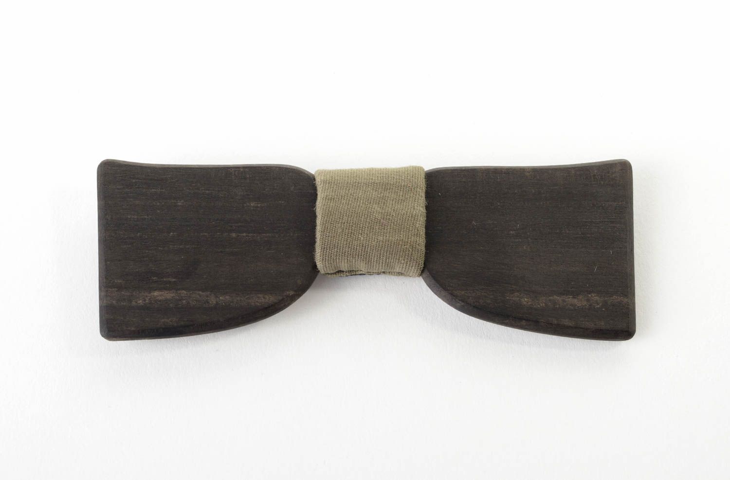 Schwarze Fliege aus Holz handmade Accessoire für Männer Krawatte Fliege foto 4