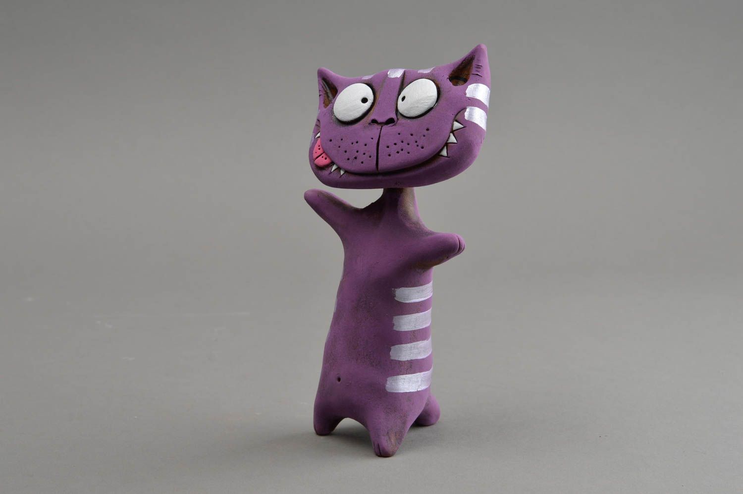Figura de barro artesanal morada decoración de hogar regalo para amigos gato foto 3