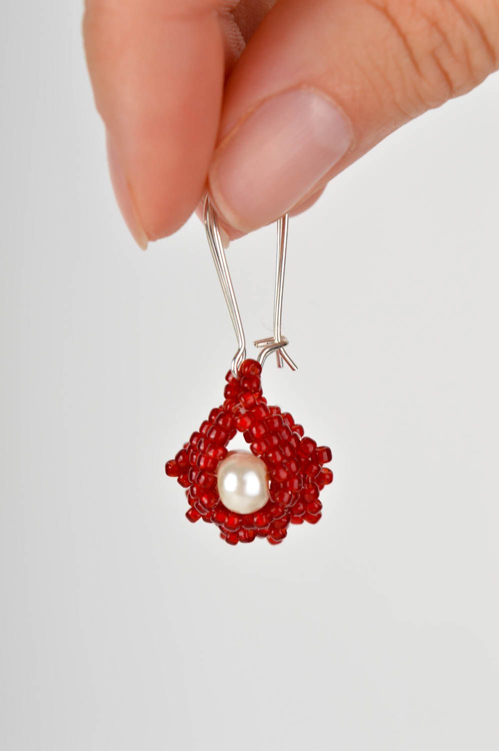 Boucles d'oreilles fait main Bijou original perles rouges Accessoire femme photo 5