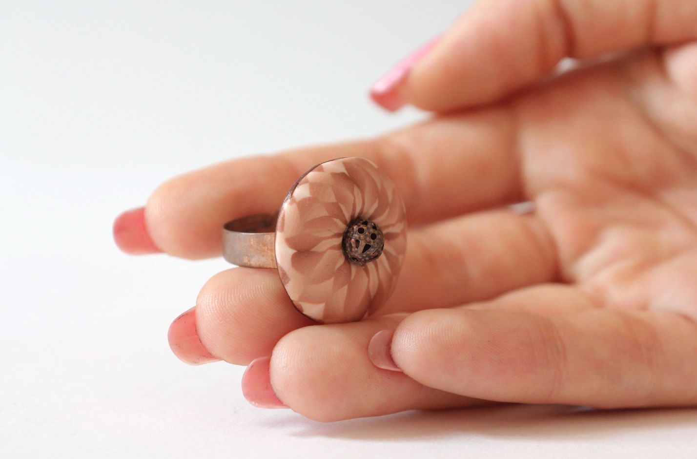 Handgemachter Schmuck Damen Ring Accessoire für Frauen aus Polymer Ton foto 4
