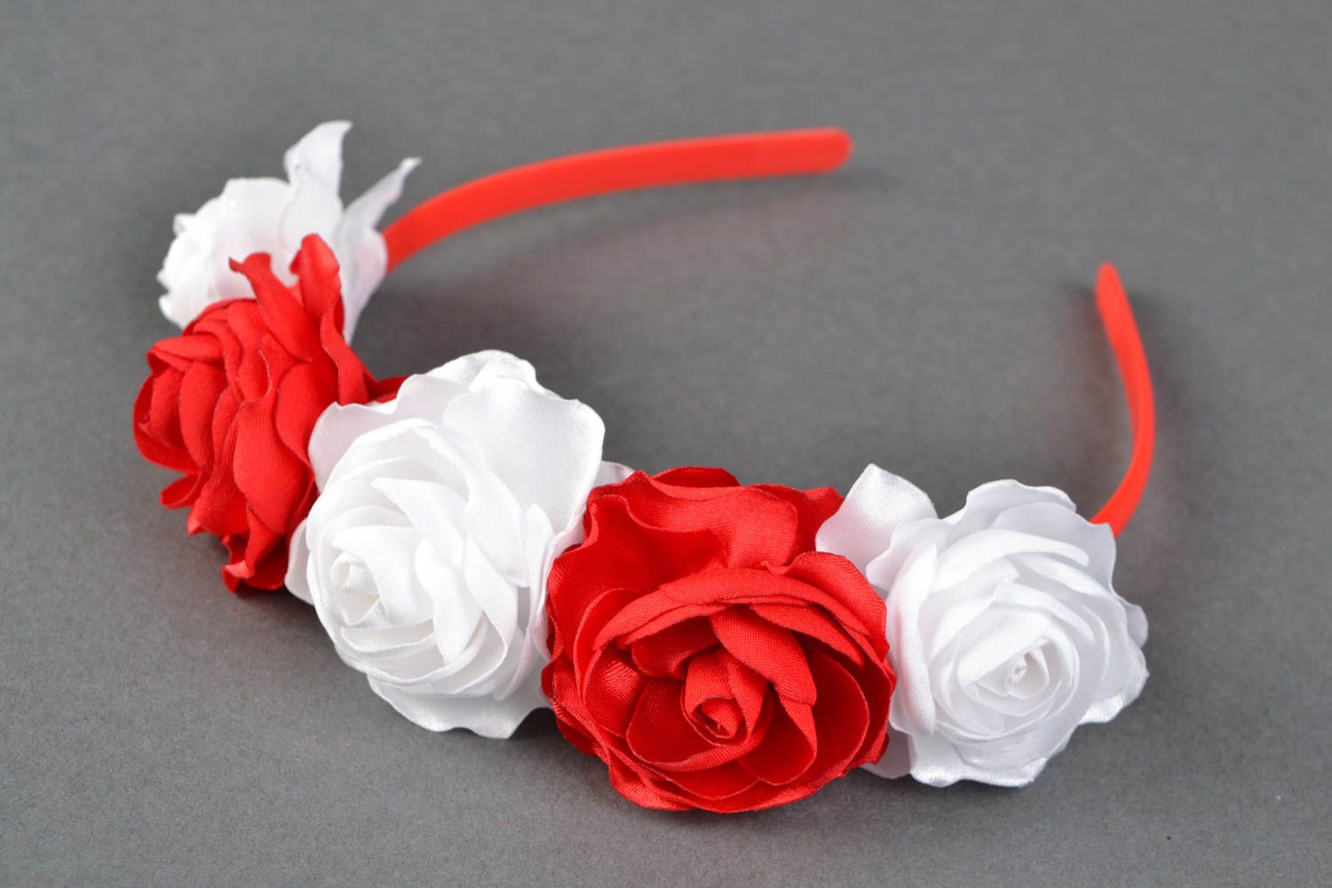 Red and white headband with fabric flowers photo 1