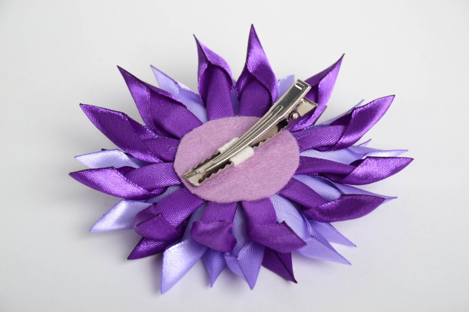 Grande Barrette fleur violette fait main kanzashi satin Accessoire cheveux photo 4