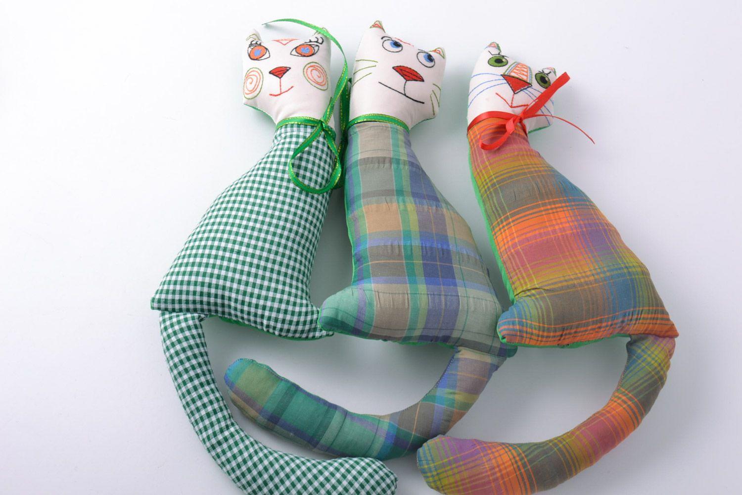 Set of handmade textile soft toys 3 pieces Cats with bows photo 4