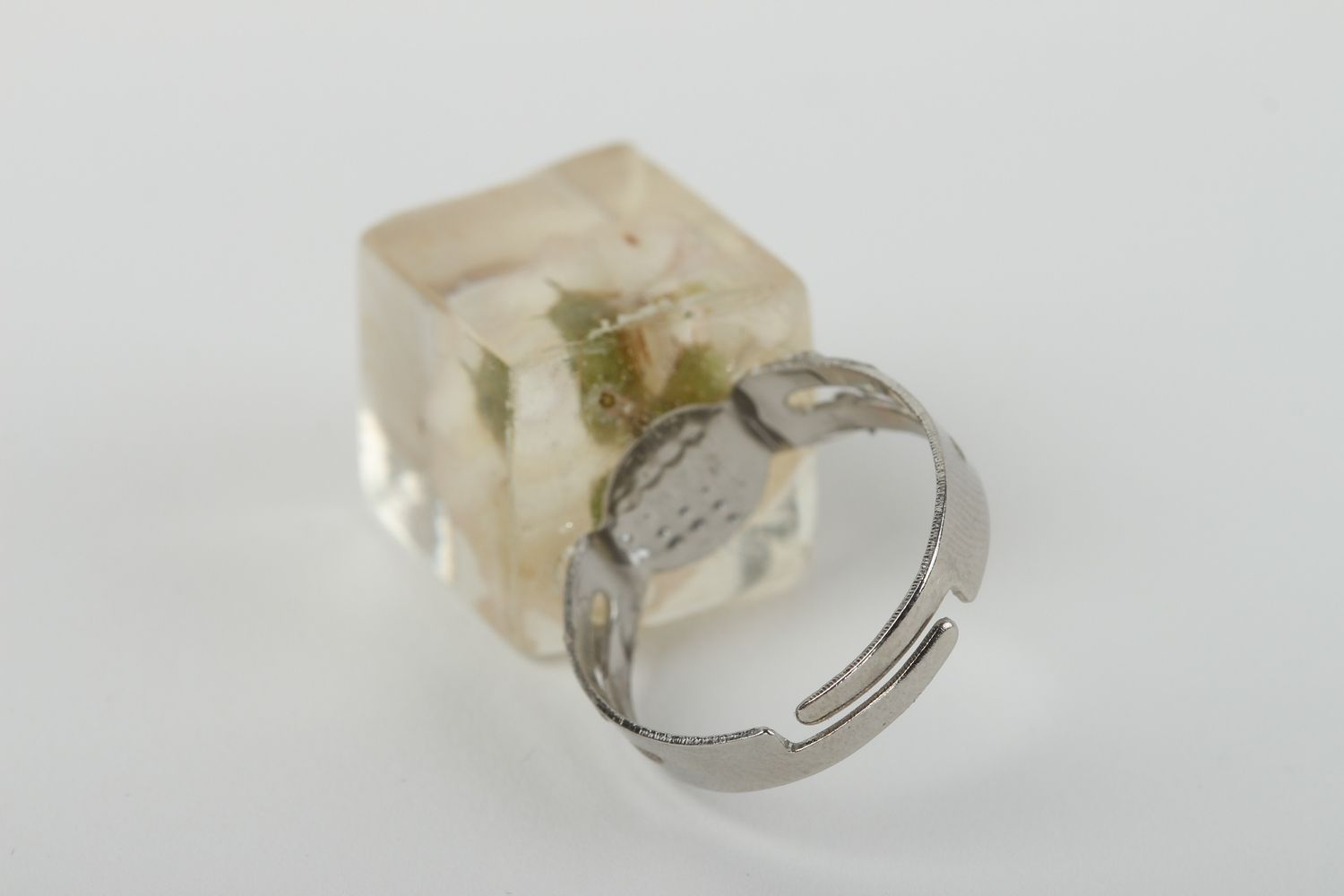 Handmade Schmuck Modeschmuck Ring aus Epoxidharz Damen Schmuck mit Blume foto 3