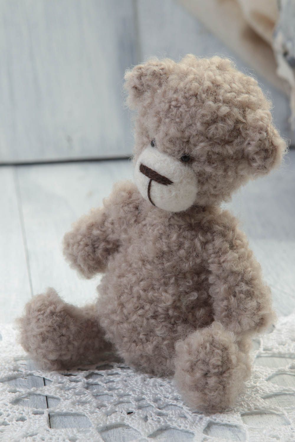 Doudou ours en laine fait main Peluche au crochet beige Jouet pour enfant photo 1