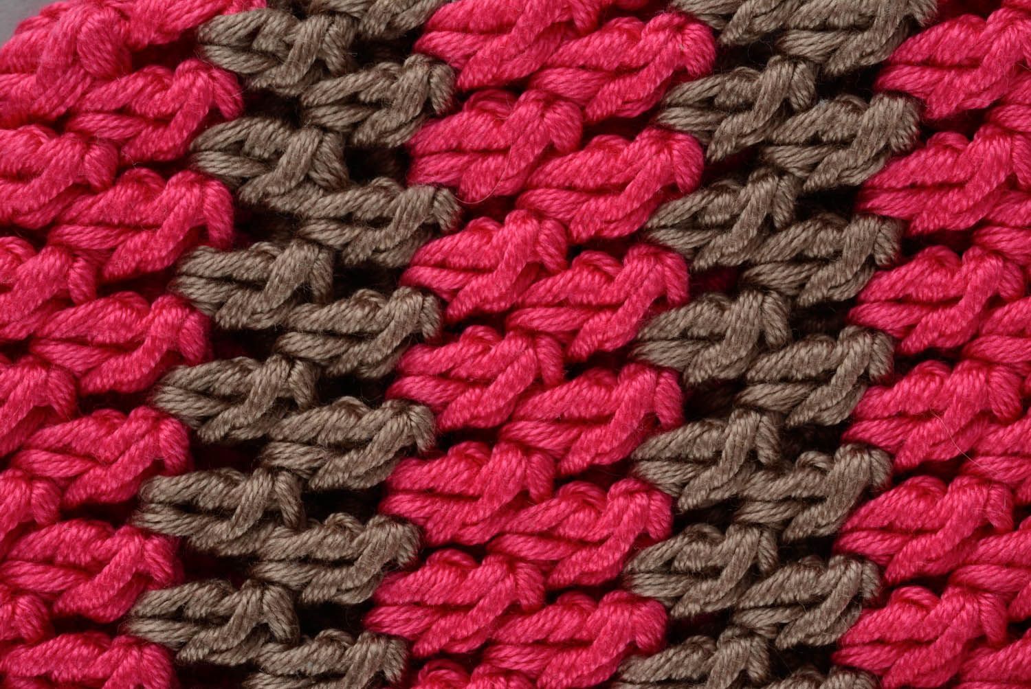 Sac tricoté en couleur framboise photo 5