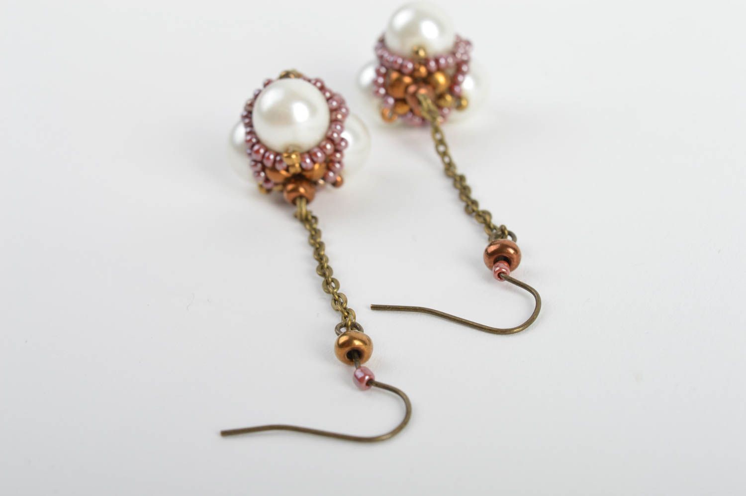 Handmade long dangle earrings with metal chains and pearl like beads photo 5