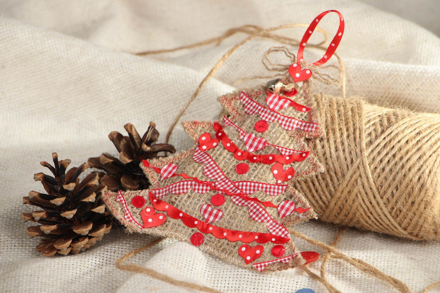Brinquedo de tecido para árvore de Natal em eco estilo feito à mão  foto 5
