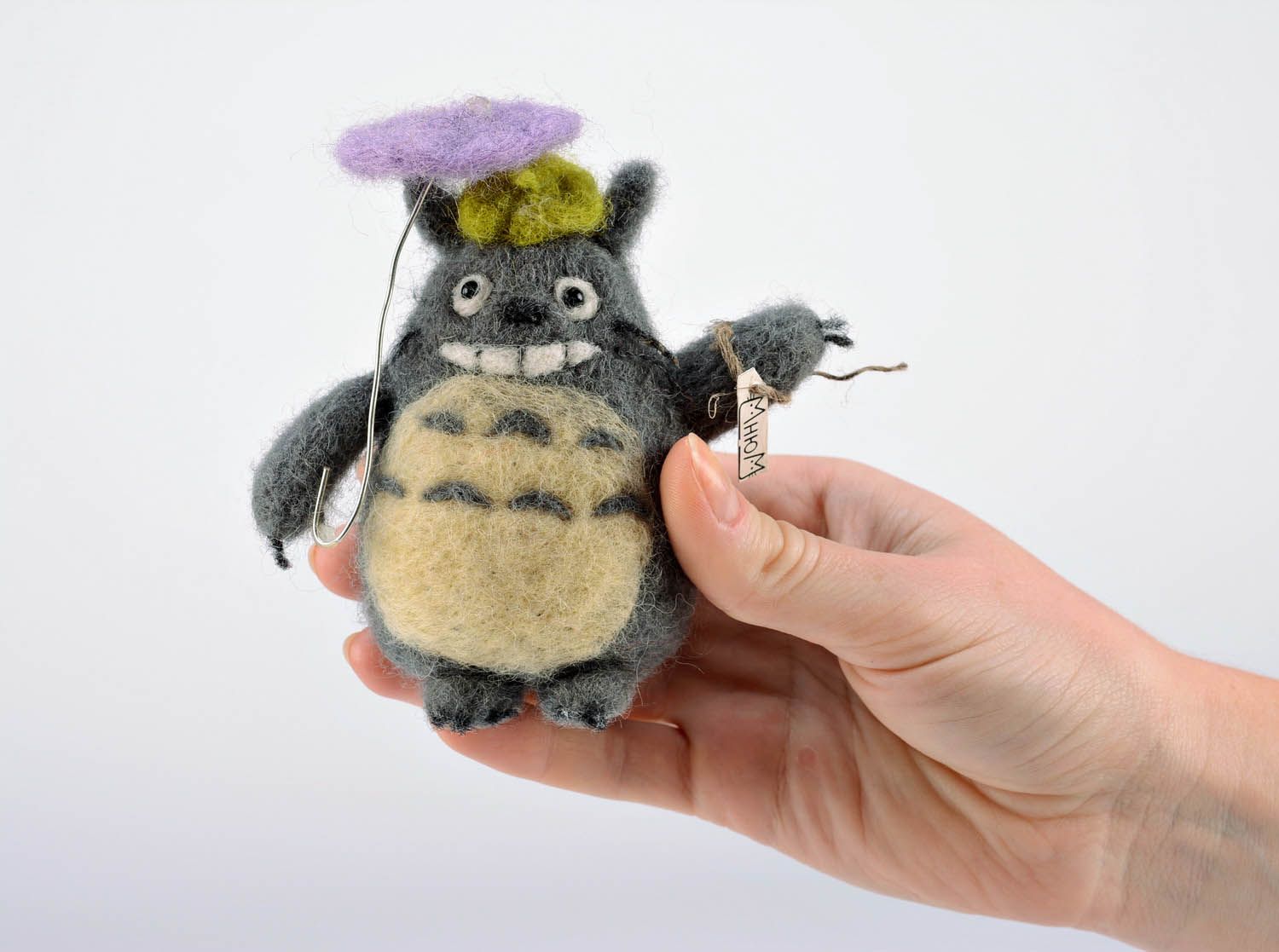Conjunto de brinquedos em técnica de feltragem de lã Totoro foto 2
