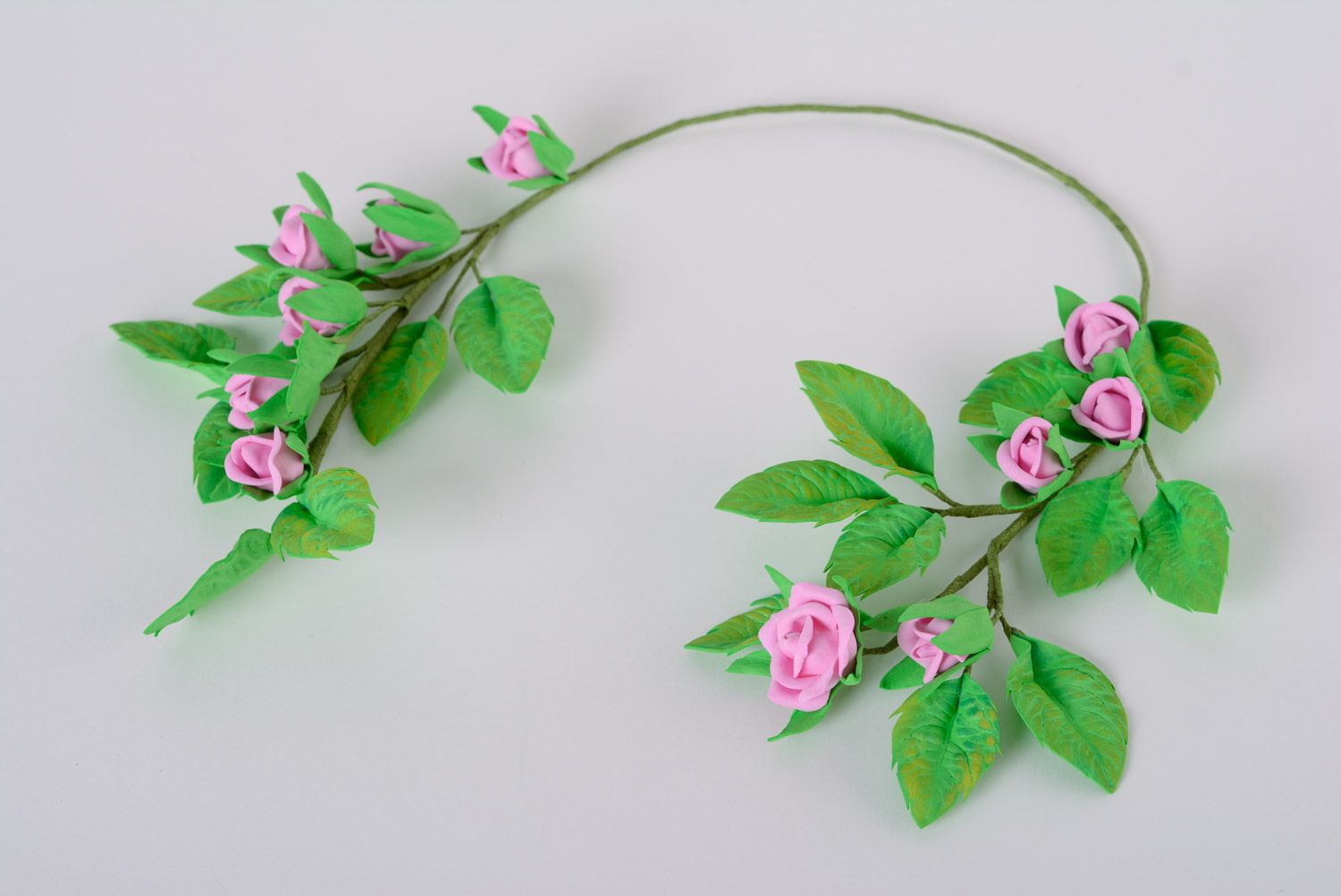 Handmade plastic suede flower necklace of green color with lilac roses photo 5