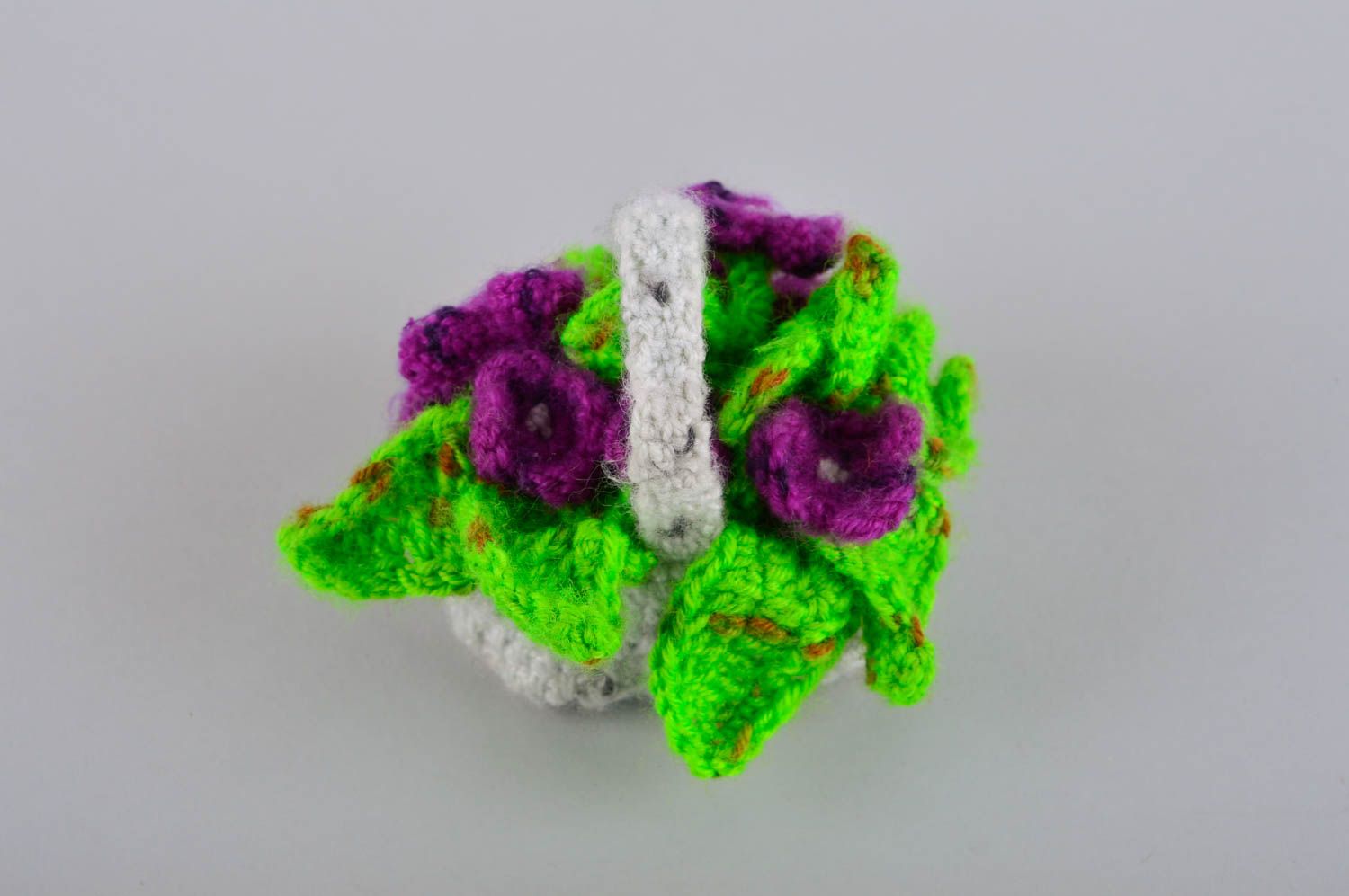 Panier miniature Corbeille jouet fait main tricotée au crochet Décoration maison photo 5