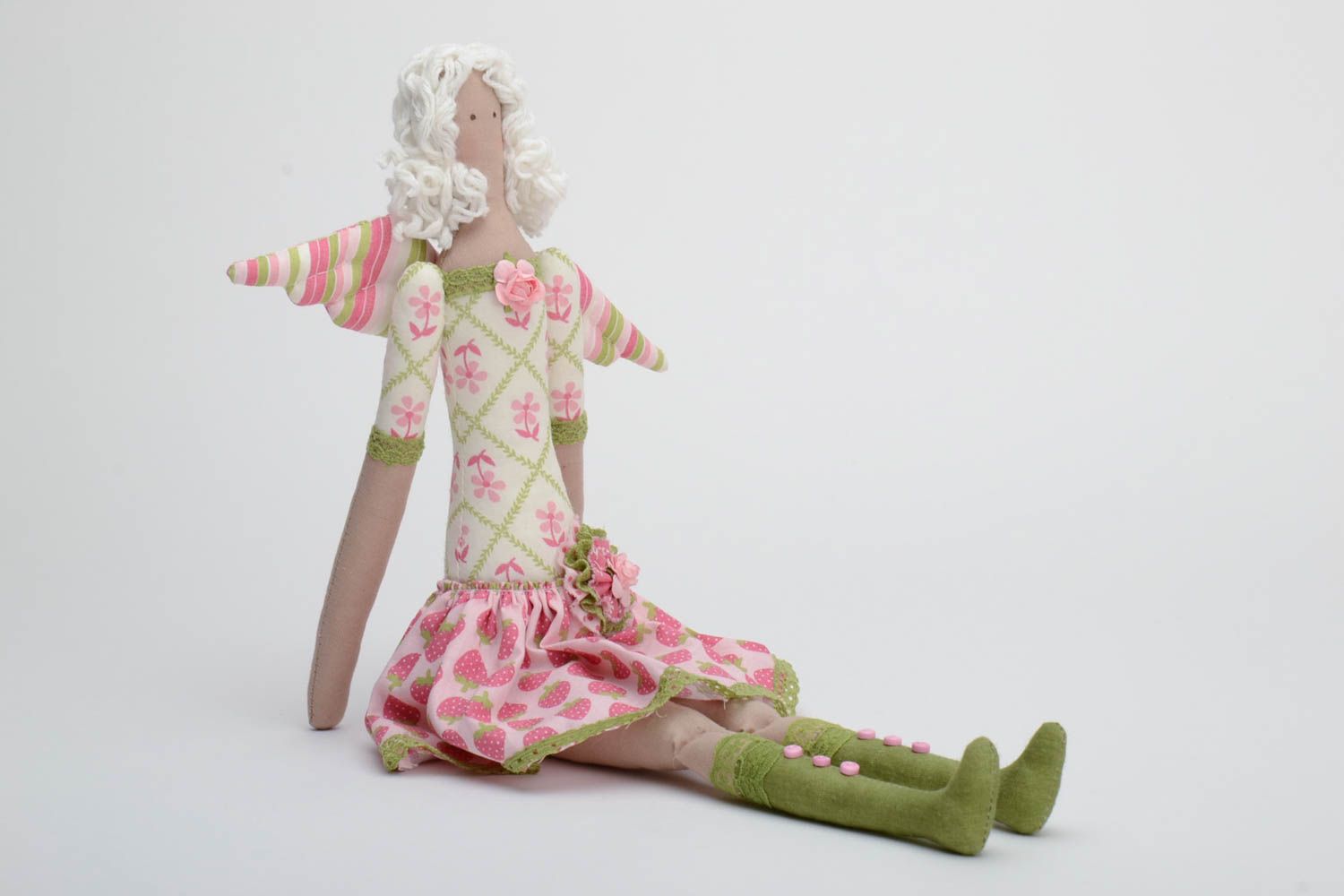 Мягкая тканевая игрушка ангелочек в цветочном платье из хлопка ручной работы фото 2