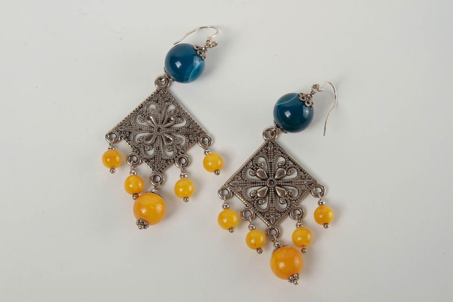 Beautiful handmade gemstone earrings stylish beaded earrings fashion trends photo 2